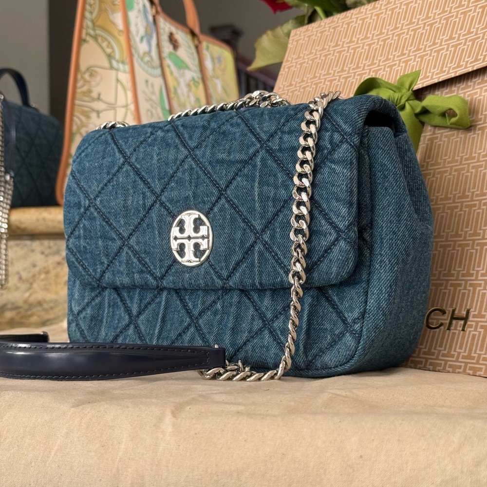 New Tory Burch 595+! WILLA DENIM SMALL SHOULDER BAG DENIM / - Picture 3 of 11